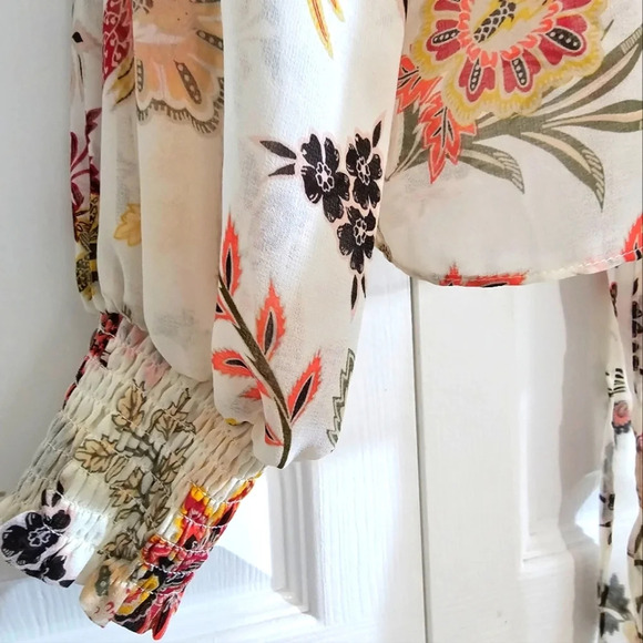 NWOT Evolutionary Floral Blouse, long-sleeve, Large‎ - Picture 5 of 7